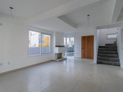 Casa em Condomínio à venda com 3 dormitórios, 225m² e 2 vagas no bairro Lagos de Nova Ipanema, Zona Sul de Porto Alegre