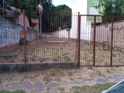 Terreno à venda com 451m² no bairro Guarujá, Zona Sul de Porto Alegre