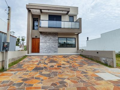 Casa à venda com 3 dormitórios, 152m² e 2 vagas no bairro Lagos de Nova Ipanema, Zona Sul de Porto Alegre