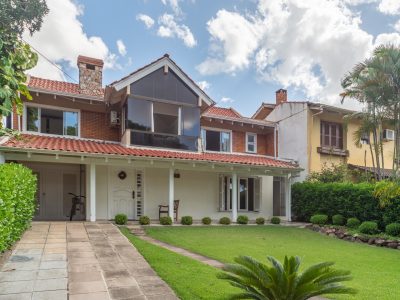 Casa em Condomínio à venda com 4 dormitórios, 300m² e 3 vagas no bairro Ipanema, Zona Sul de Porto Alegre