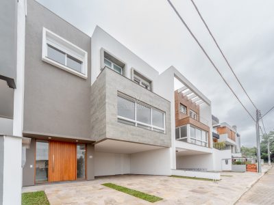 Casa em Condomínio à venda com 3 dormitórios, 254m² e 2 vagas no bairro Lagos de Nova Ipanema, Zona Sul de Porto Alegre