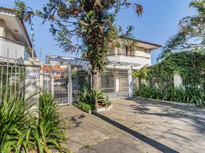 Casa em Condomínio à venda com 4 dormitórios, 191m² e 2 vagas no bairro Jardim Isabel, Zona Sul de Porto Alegre