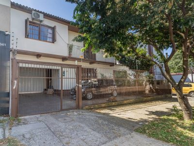 Casa à venda com 4 dormitórios, 229m² e 5 vagas no bairro Cristal, Zona Sul de Porto Alegre