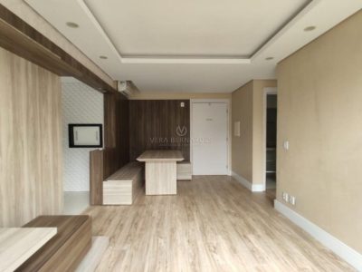 Apartamento à venda com 2 dormitórios, 57m² e 1 vaga no bairro Vila Nova, Zona Sul de Porto Alegre