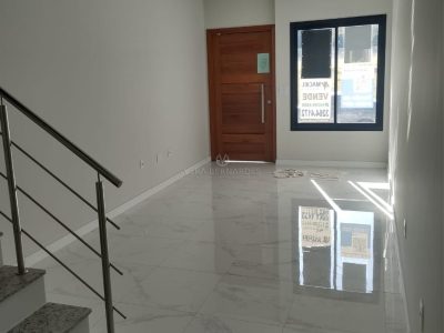 Casa à venda com 2 dormitórios, 108m² no bairro Lagos de Nova Ipanema, Zona Sul de Porto Alegre