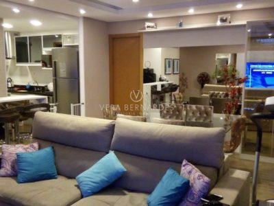 Apartamento à venda com 3 dormitórios, 104m² e 1 vaga no bairro Cavalhada, Zona Sul de Porto Alegre