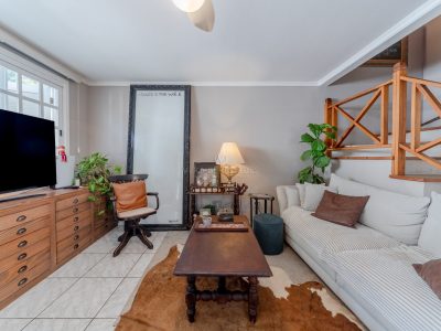 Casa em Condomínio à venda com 3 dormitórios, 238m² e 2 vagas no bairro Jardim Isabel, Zona Sul de Porto Alegre