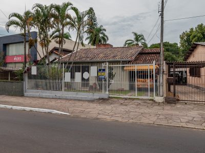 Casa Térrea à venda com 3 dormitórios, 148m² e 2 vagas no bairro Ipanema, Zona Sul de Porto Alegre