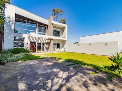 Casa em Condomínio à venda com 3 dormitórios, 173m² e 3 vagas no bairro Lagos de Nova Ipanema, Zona Sul de Porto Alegre